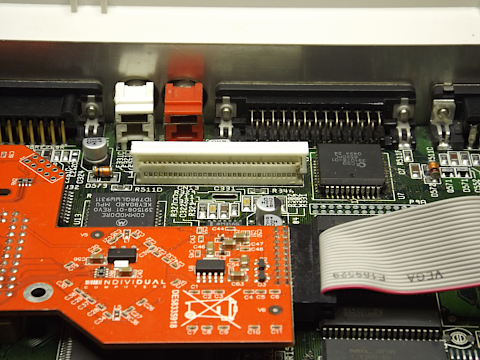 Keyboard connector of Amiga 1200 without membrane tail.